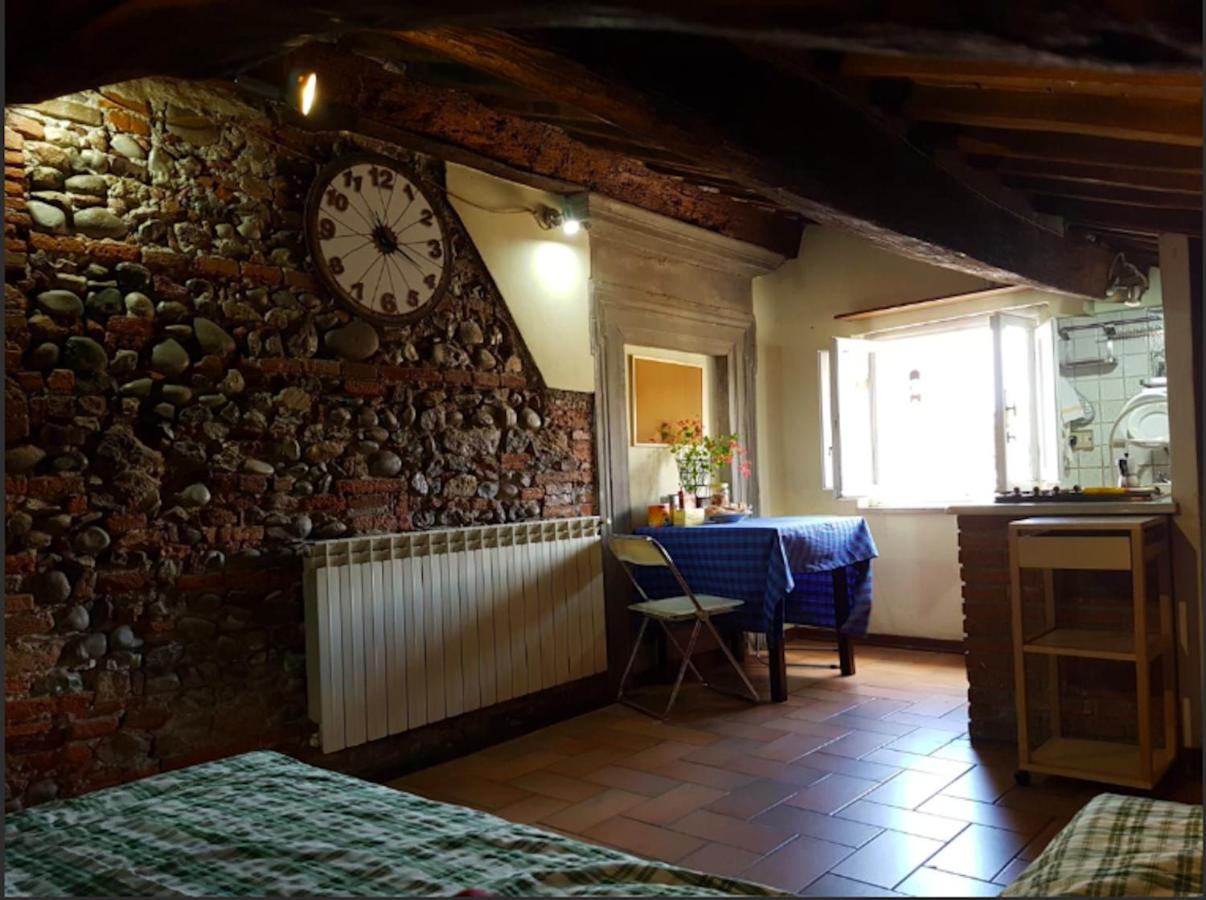 Old Pelleria Appartement Lucca Buitenkant foto